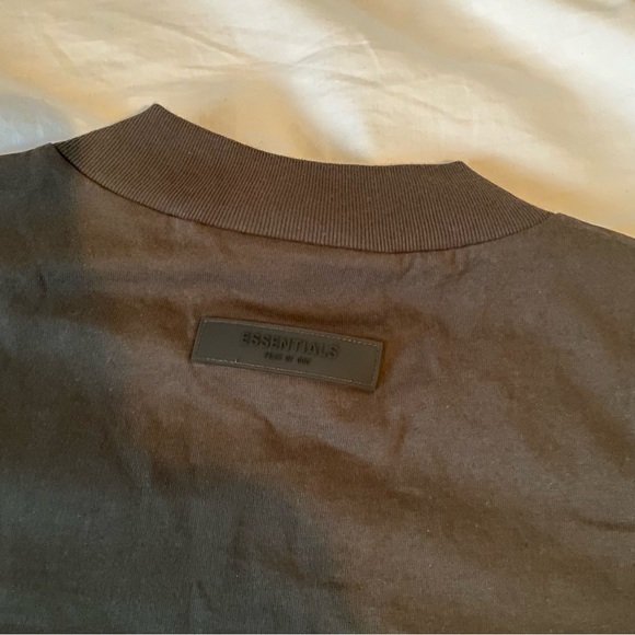 Fear of God Essentials Crop Tshirt - Picture 7 of 7